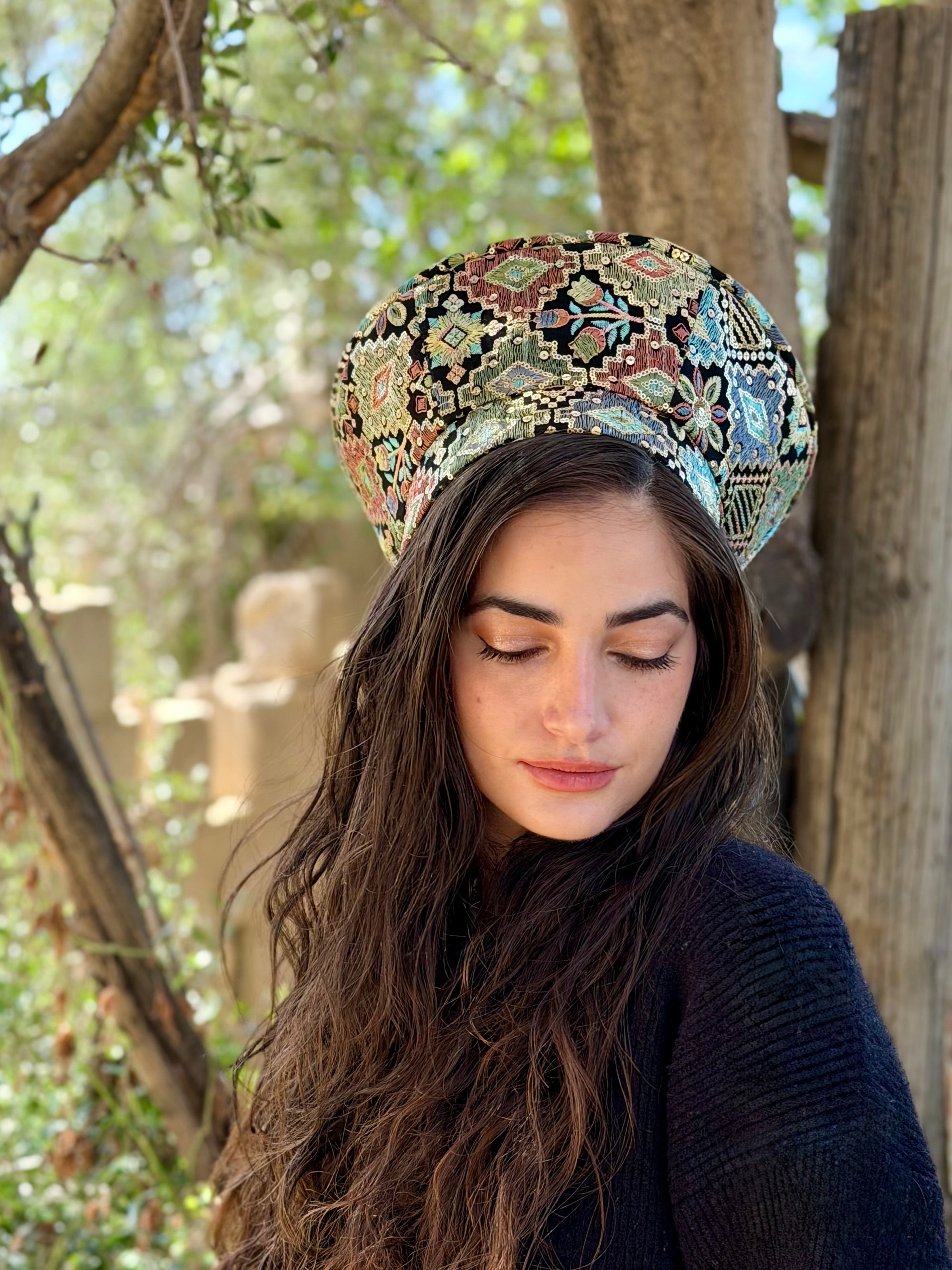 כובע שיק רקום פיסטוק