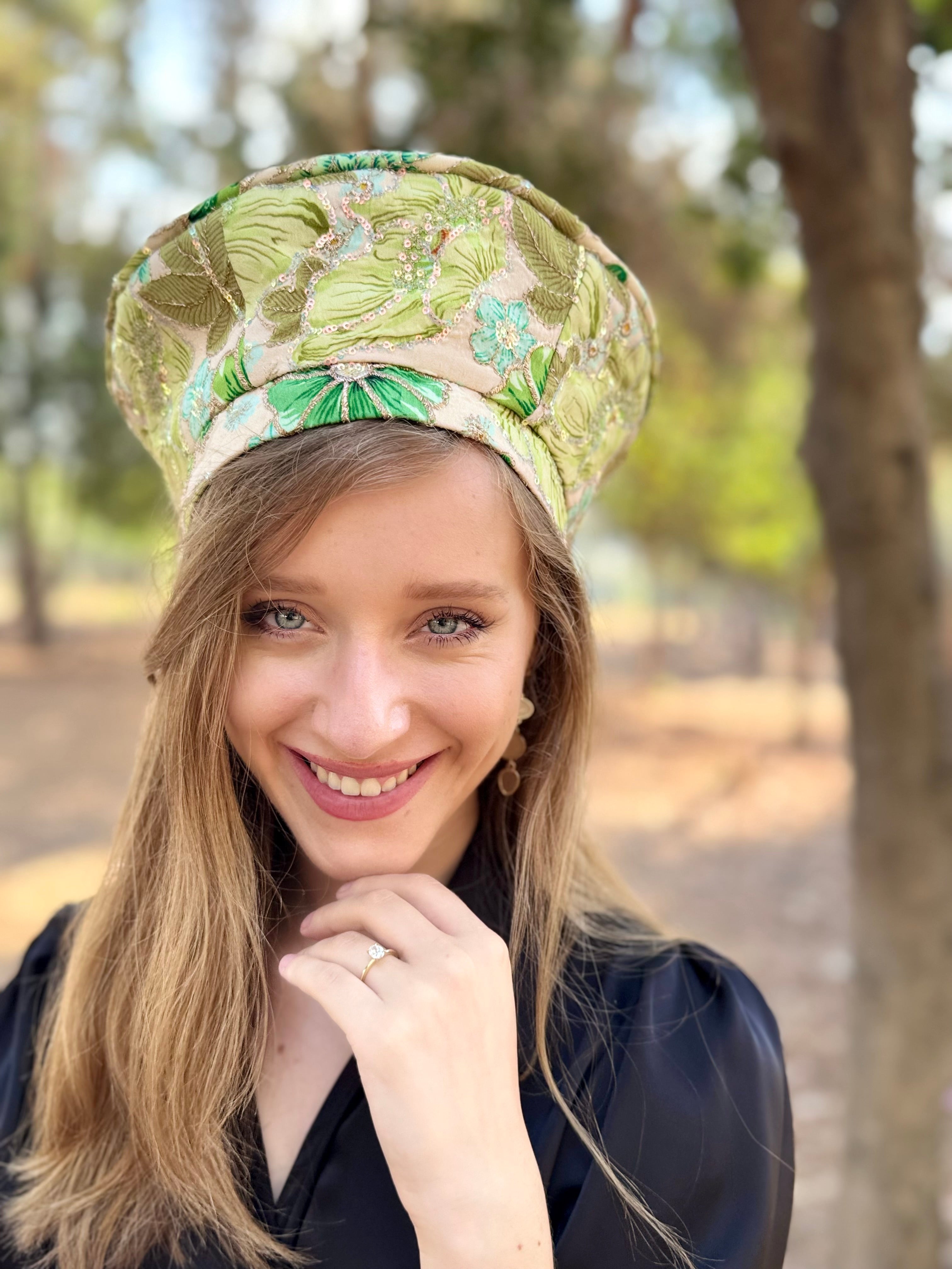 כובע שיק רקום פרחוני ירוק (7900036628656)