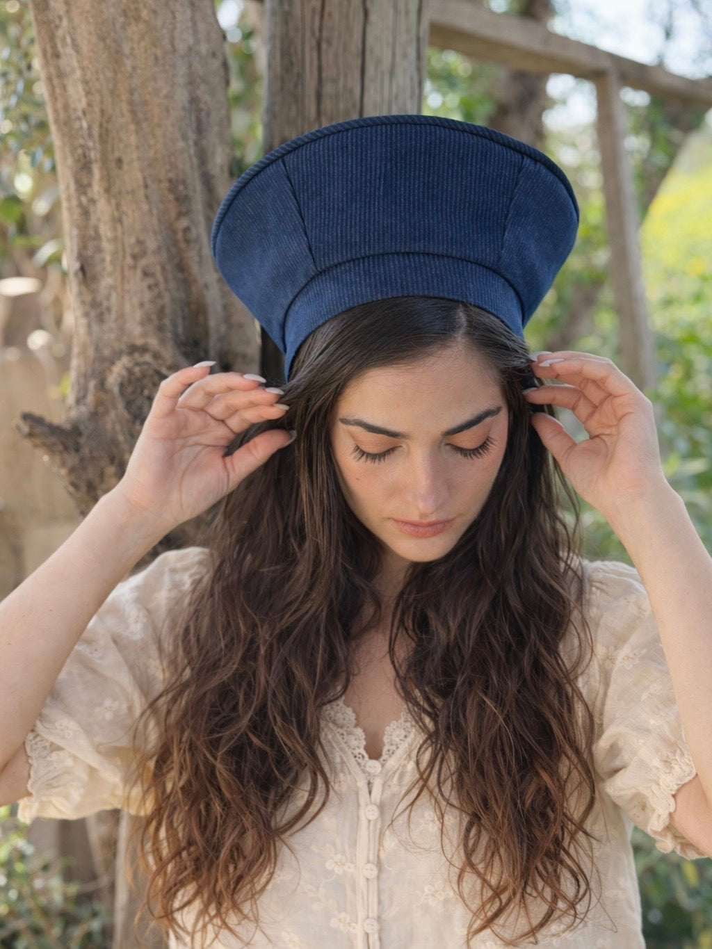 כובע שיק כותנה נייבי פסים