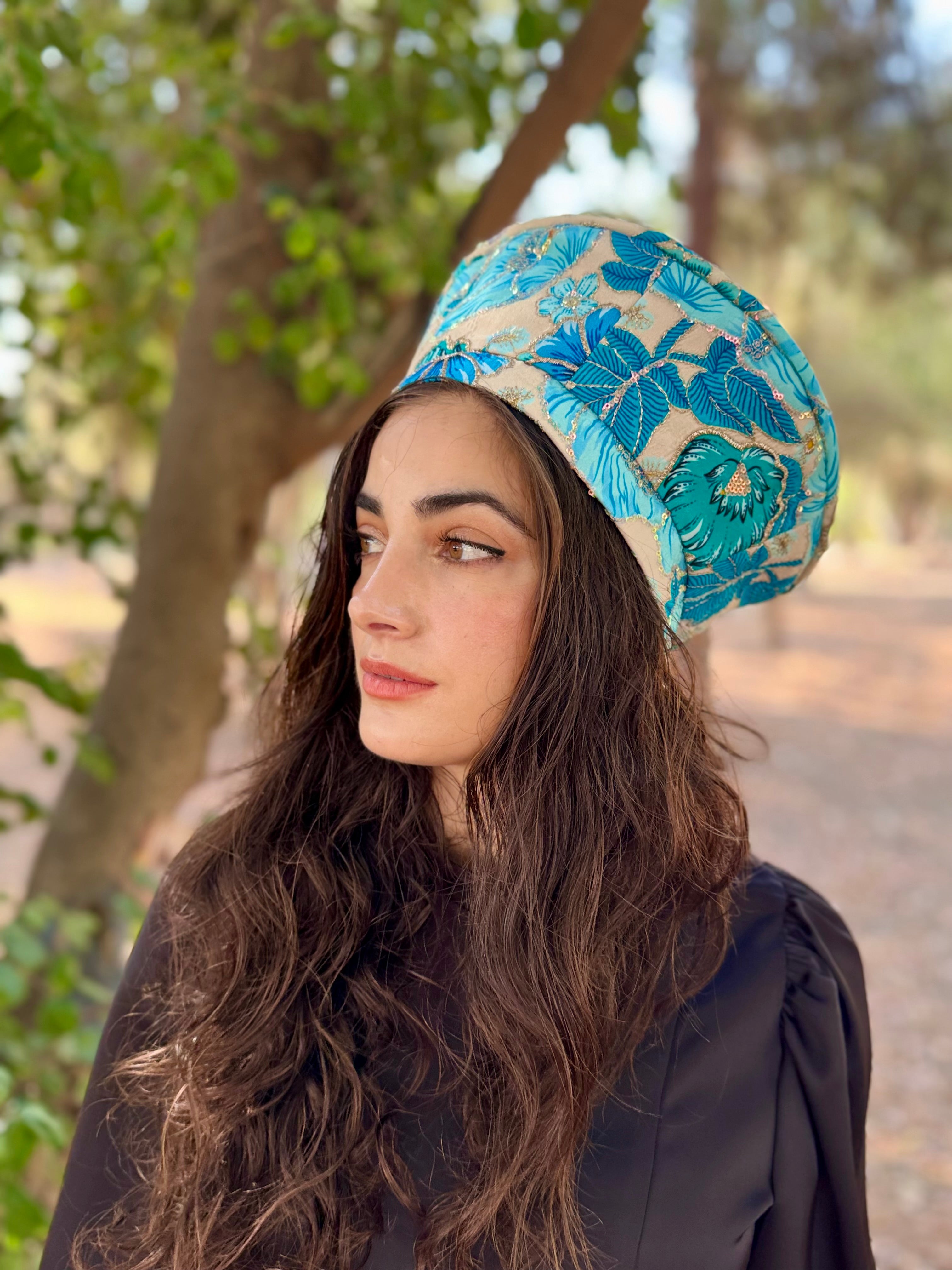 כובע שיק רקום פרחוני טורקיז (7900036858032)