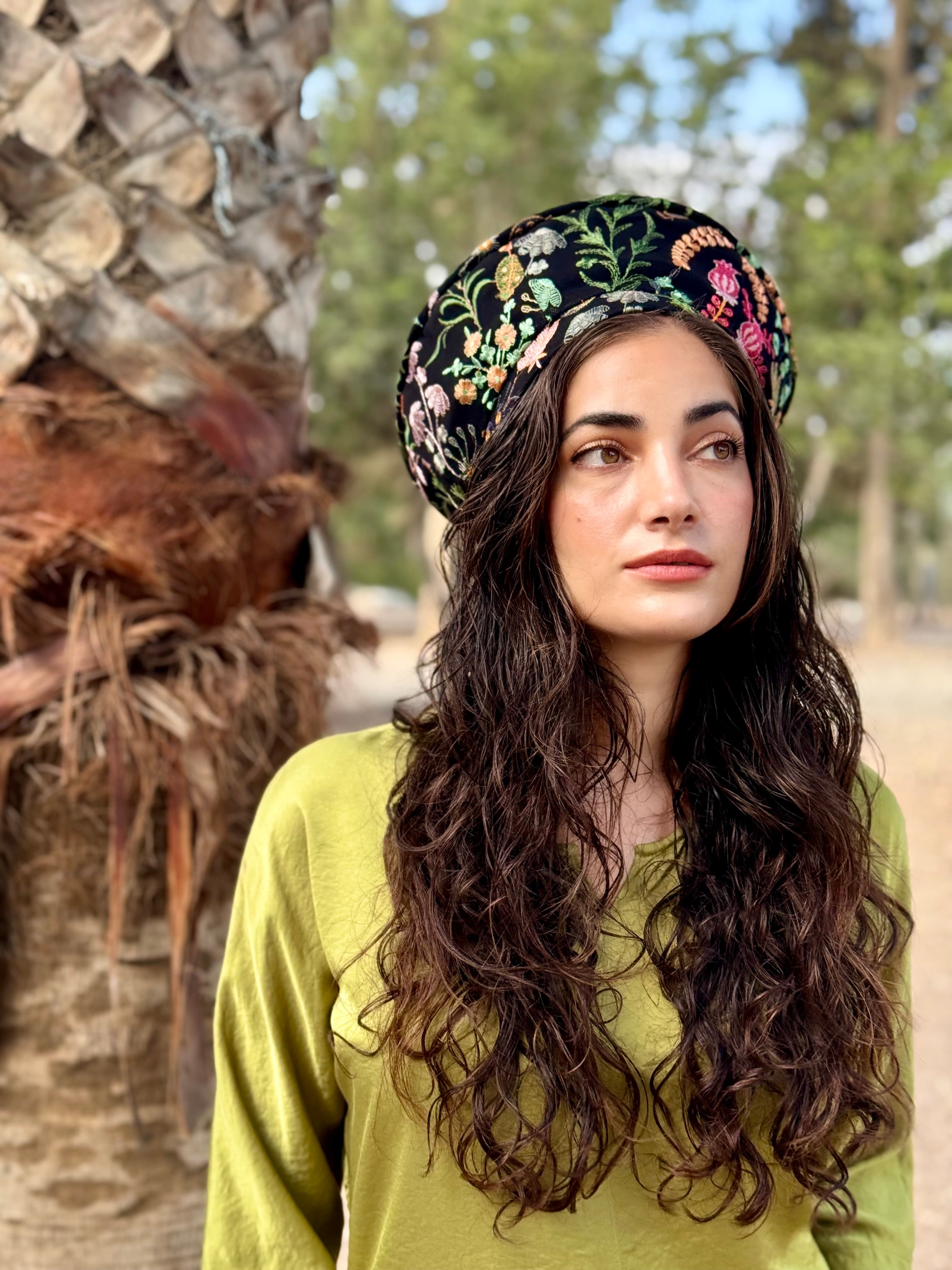 כובע שיק רקום אביבי (7900035776688)