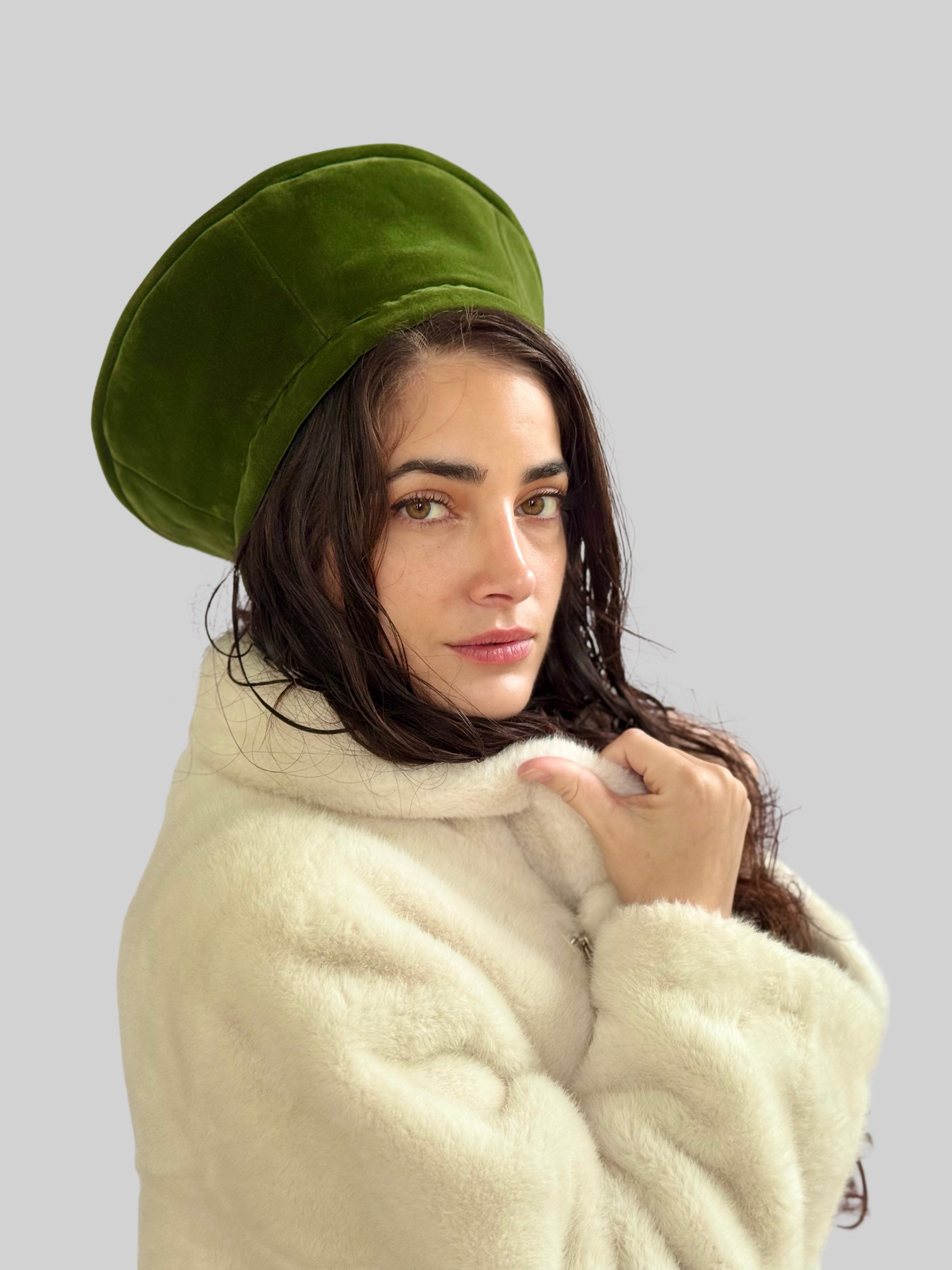 כובע שיק קטיפה ירוק
