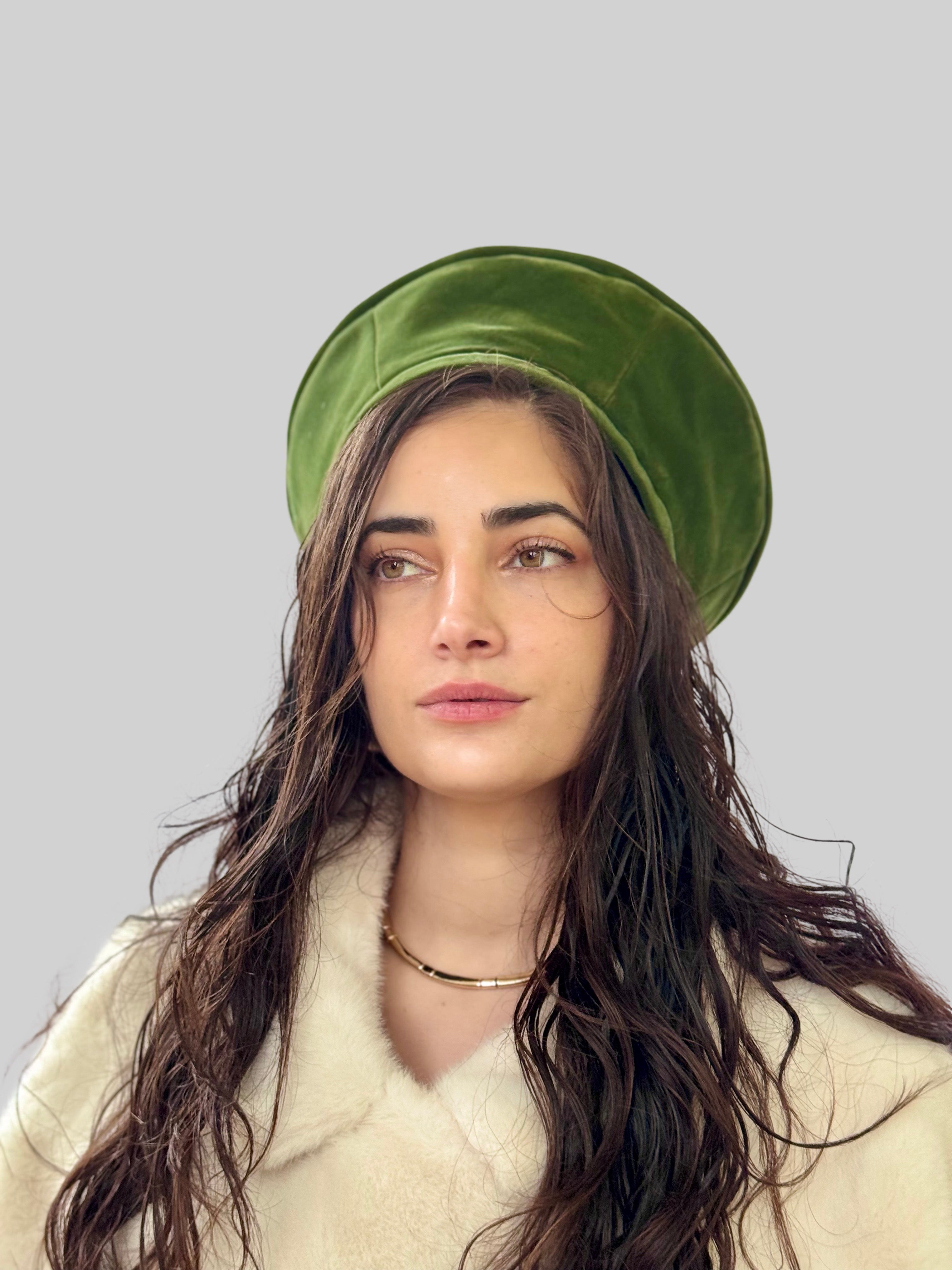 כובע שיק קטיפה ירוק