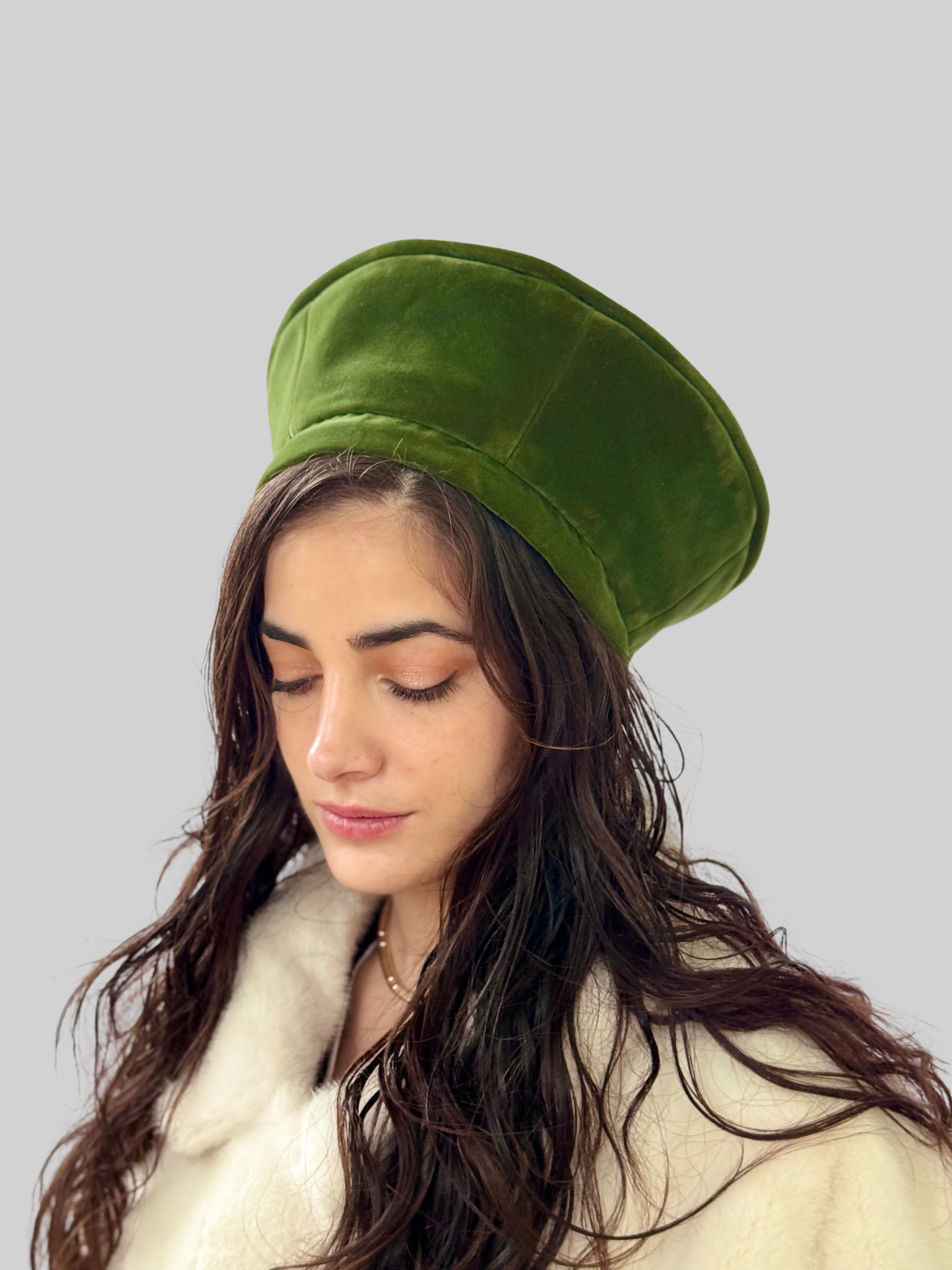 כובע שיק קטיפה ירוק