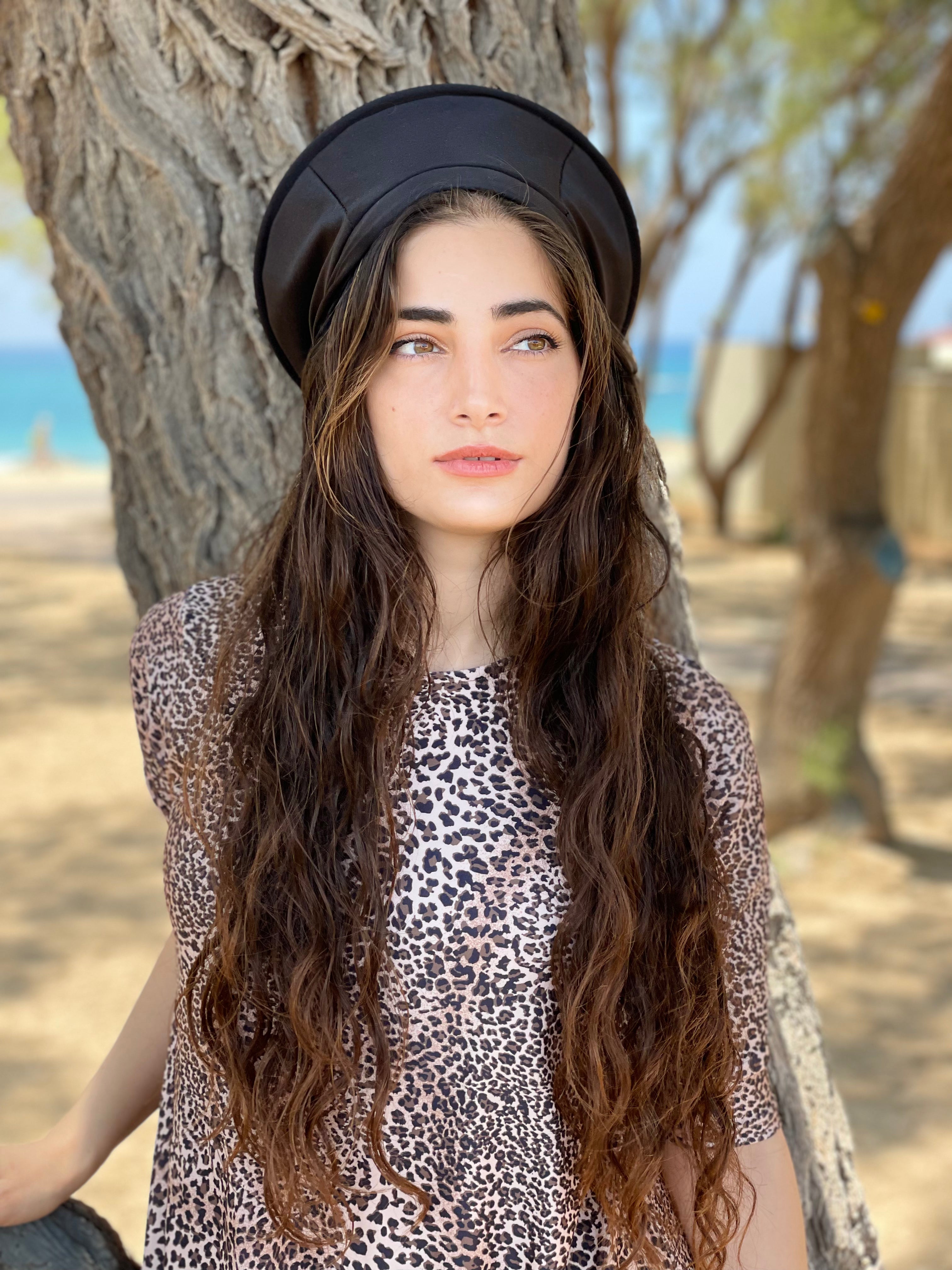 כובע שיק בגד ים שחור (7117385564336)