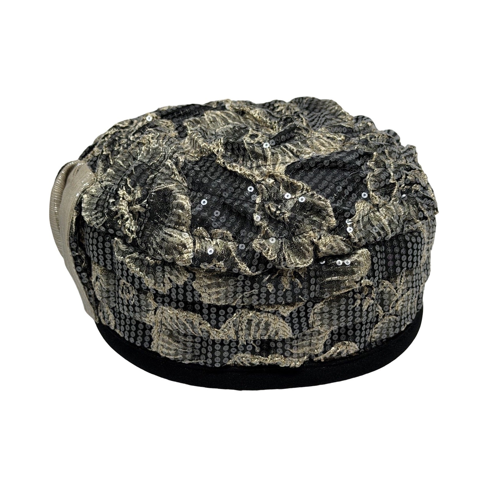 ברט מכווץ פייטים זהב שחור