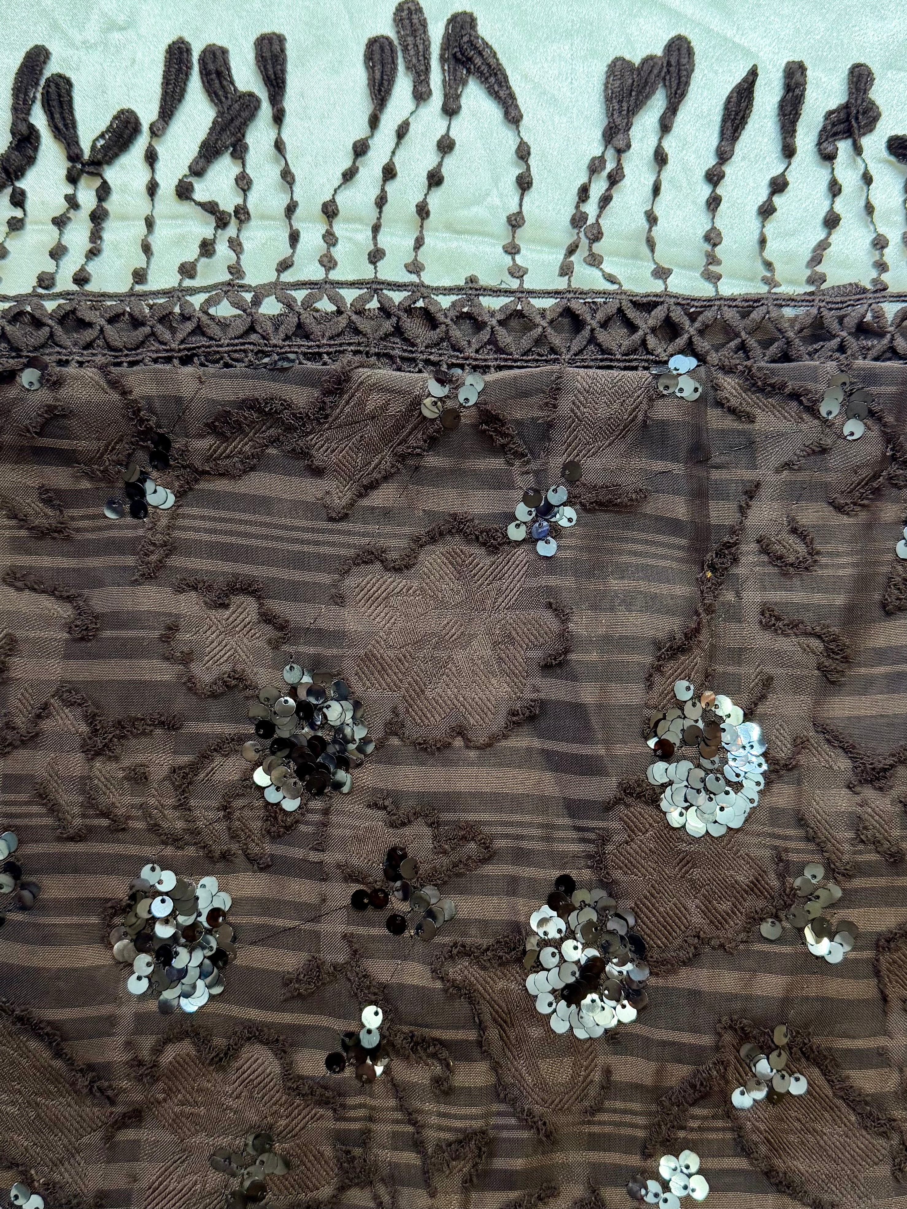 מטפחת ביוטי חומה משולש