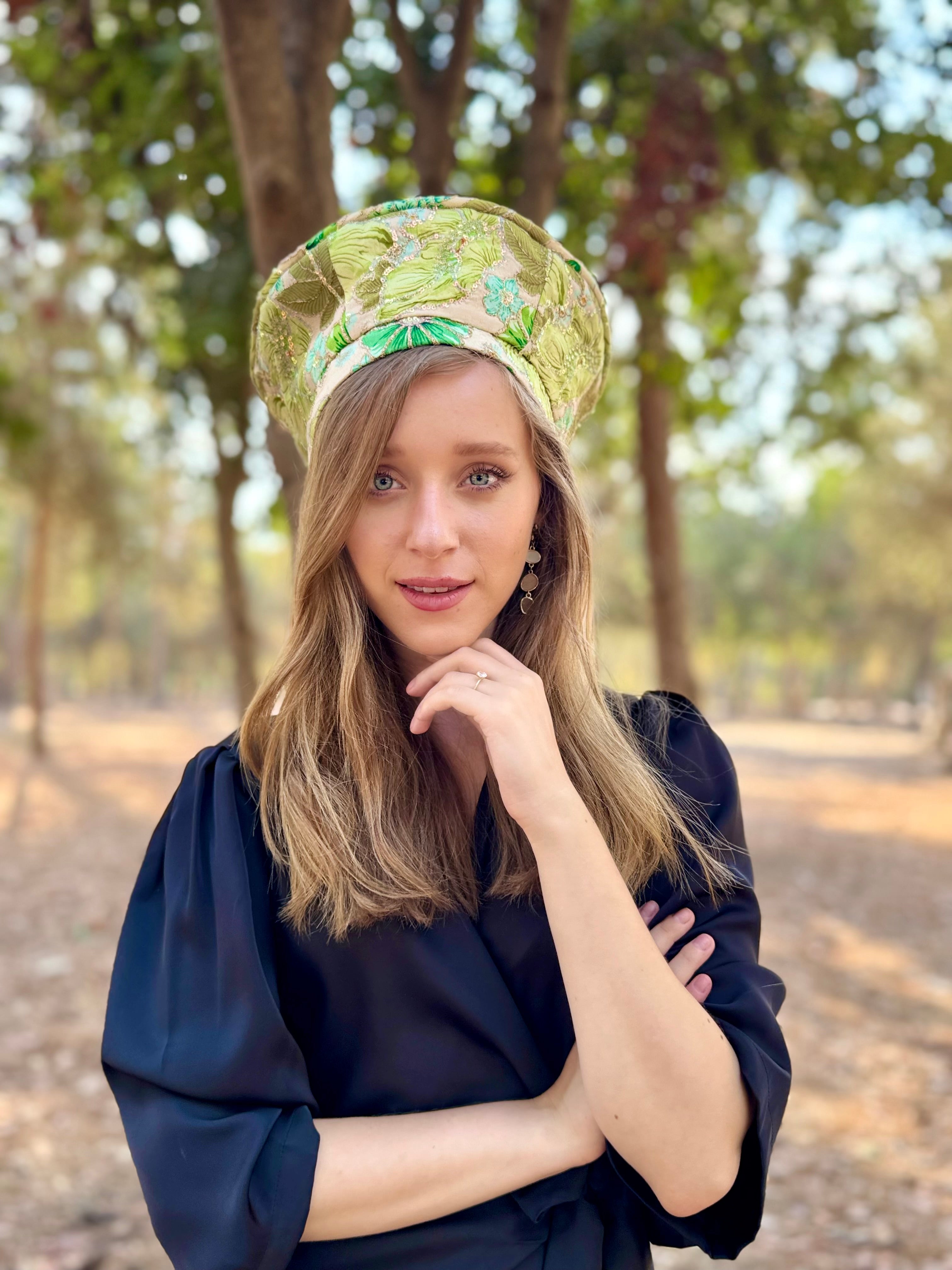 כובע שיק רקום פרחוני ירוק (7900036628656)