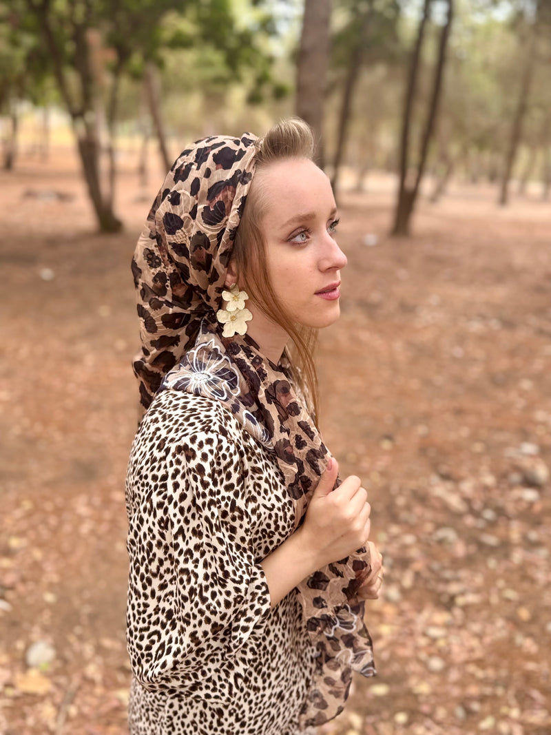 מטפחת פרינט מנומר חום משולש (7940779901104)