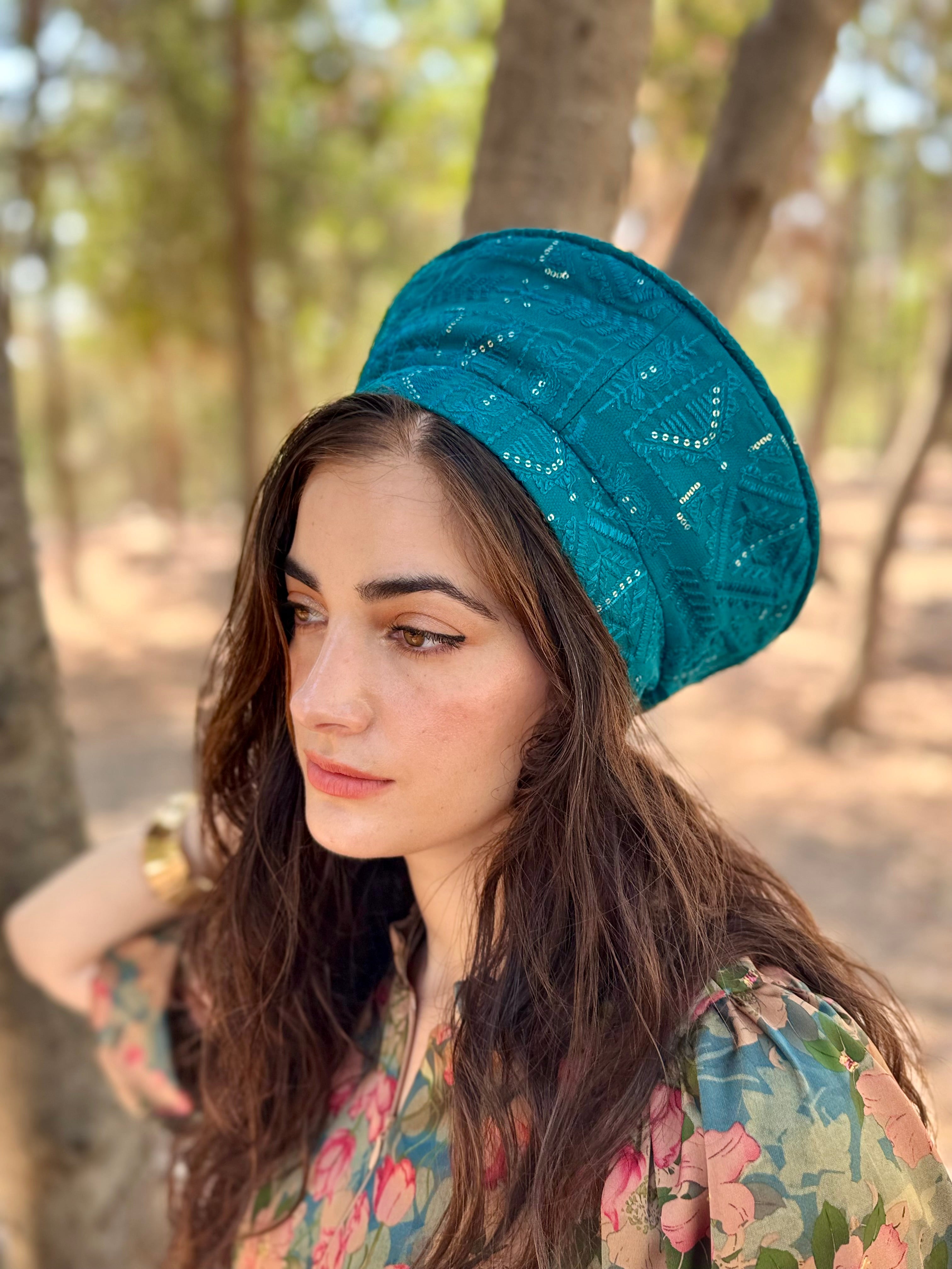 כובע שיק רקום טורקיז (7900037316784)