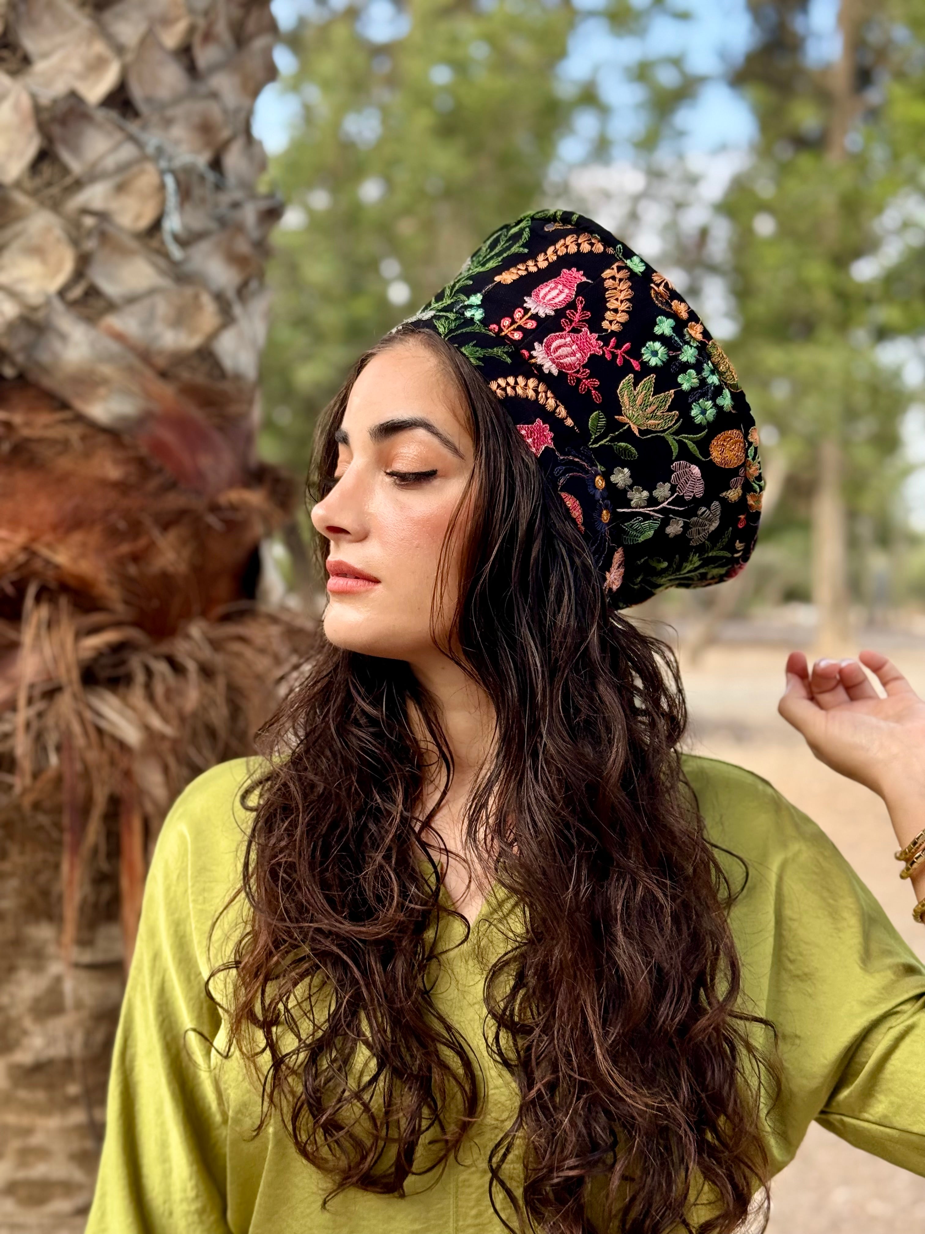 כובע שיק רקום אביבי (7900035776688)