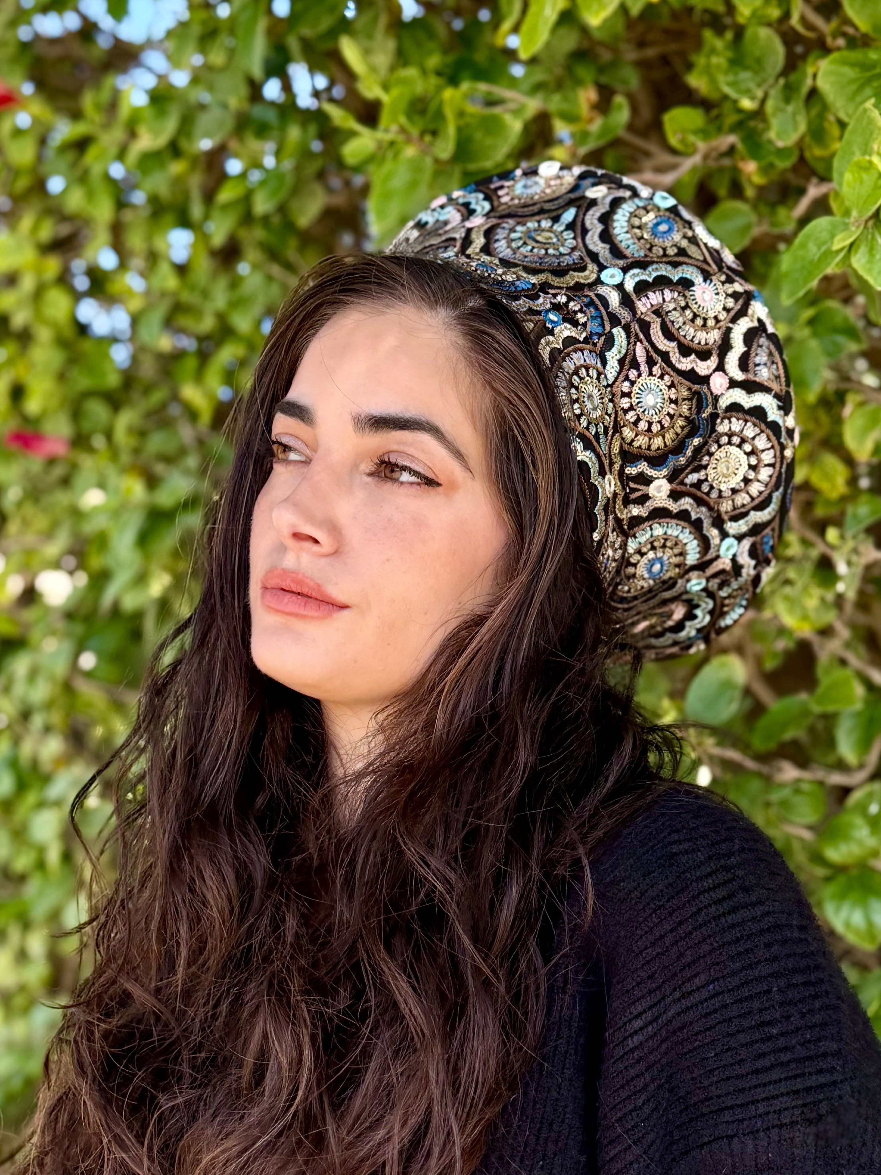 כובע שיק רקום קשתות תכלת