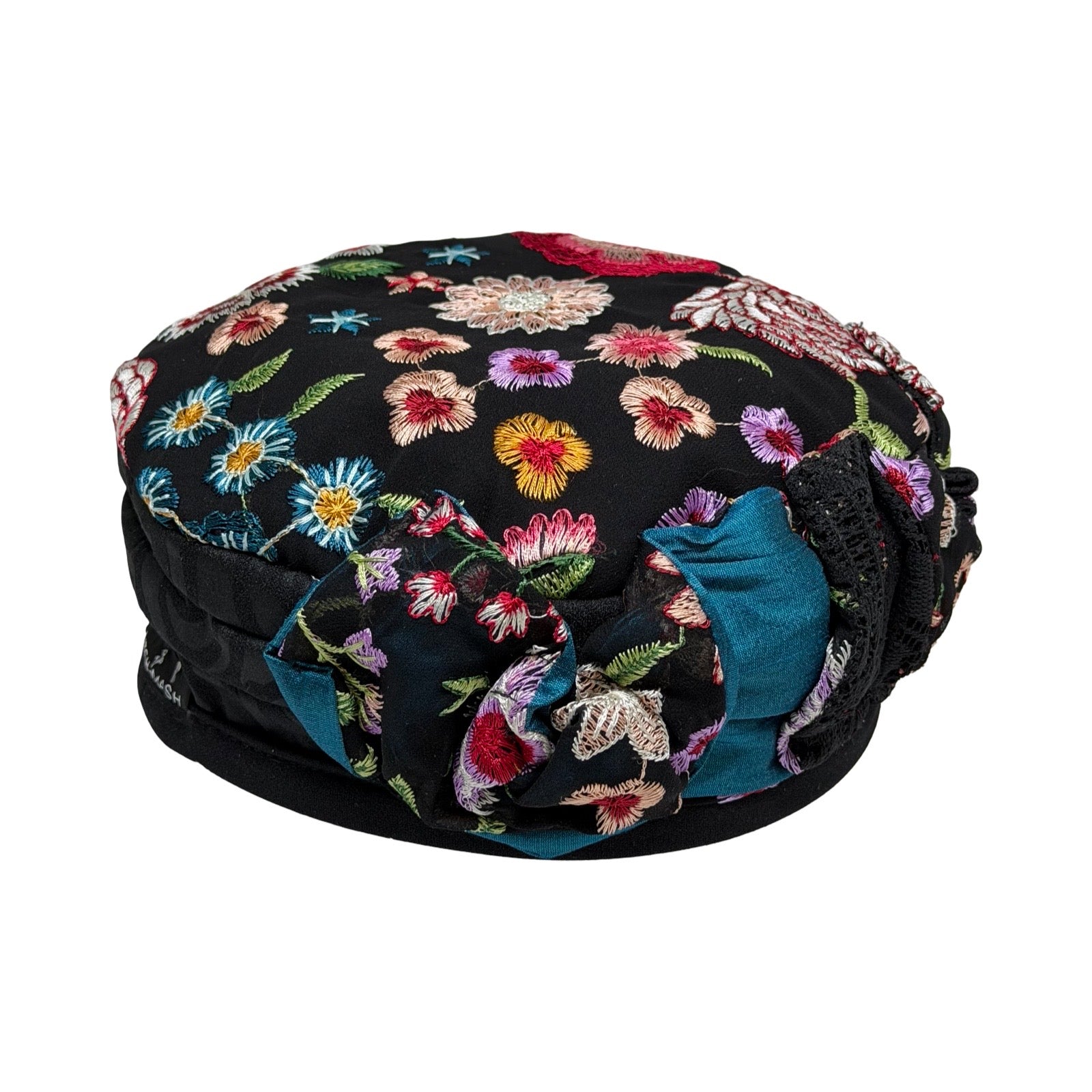 ברט קלאסי מקופלת רקום פרחוני