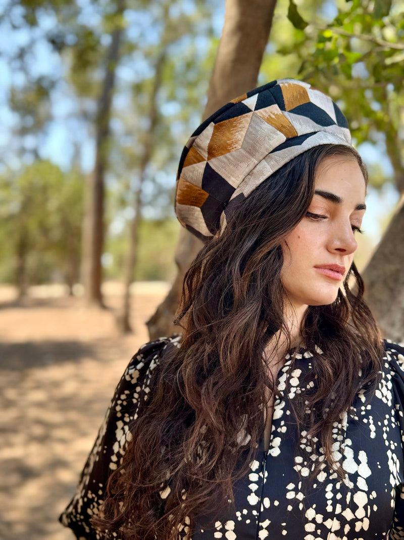 כובע שיק מעויינים קאמל אפור (7900037906608)
