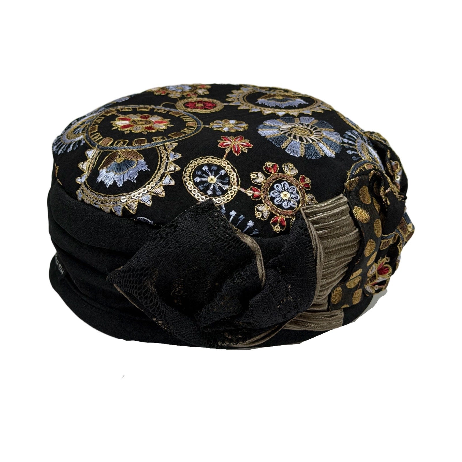 ברט קלאסי מקופלת רקום עיגולים