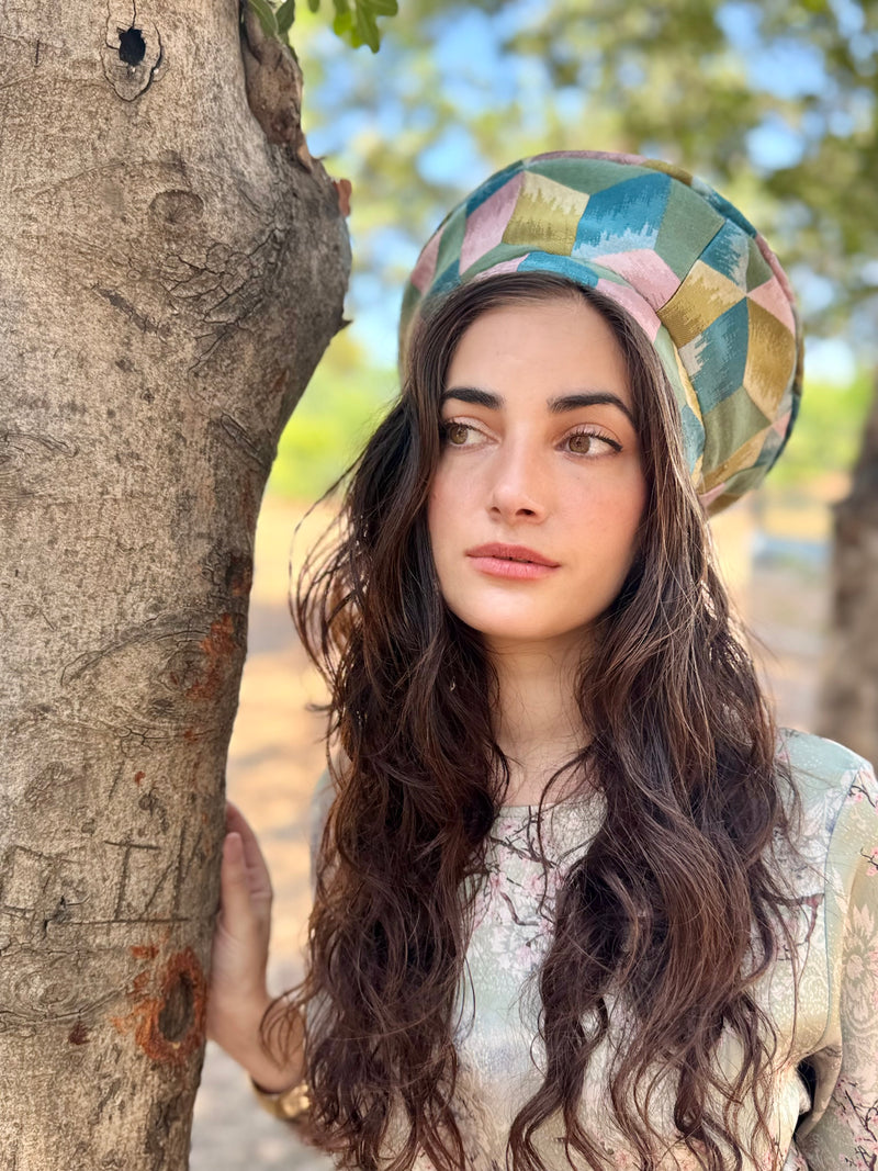 כובע שיק מעויינים ירוק ורוד (7900041314480)