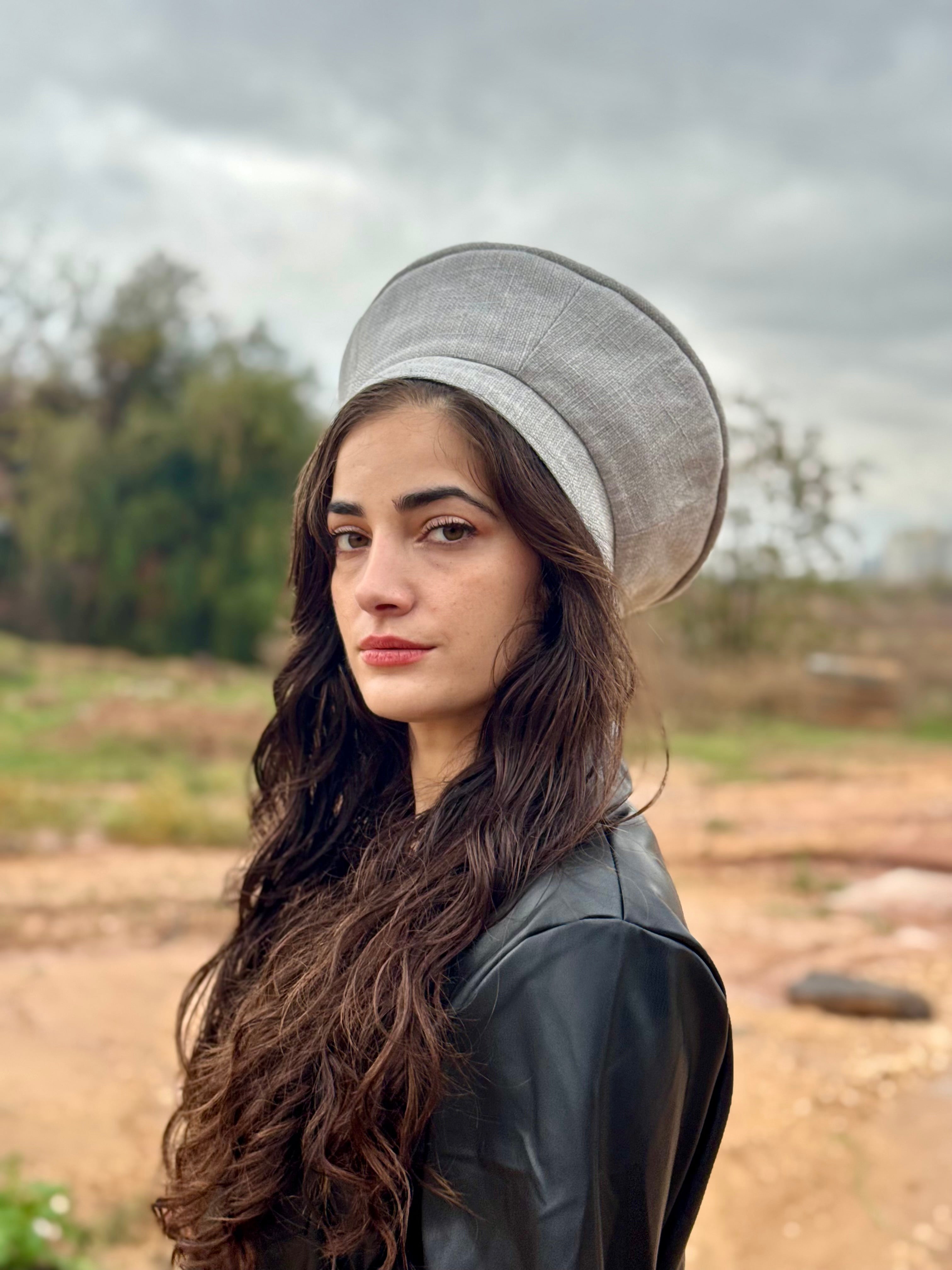 כובע שיק גובלן אפור בהיר