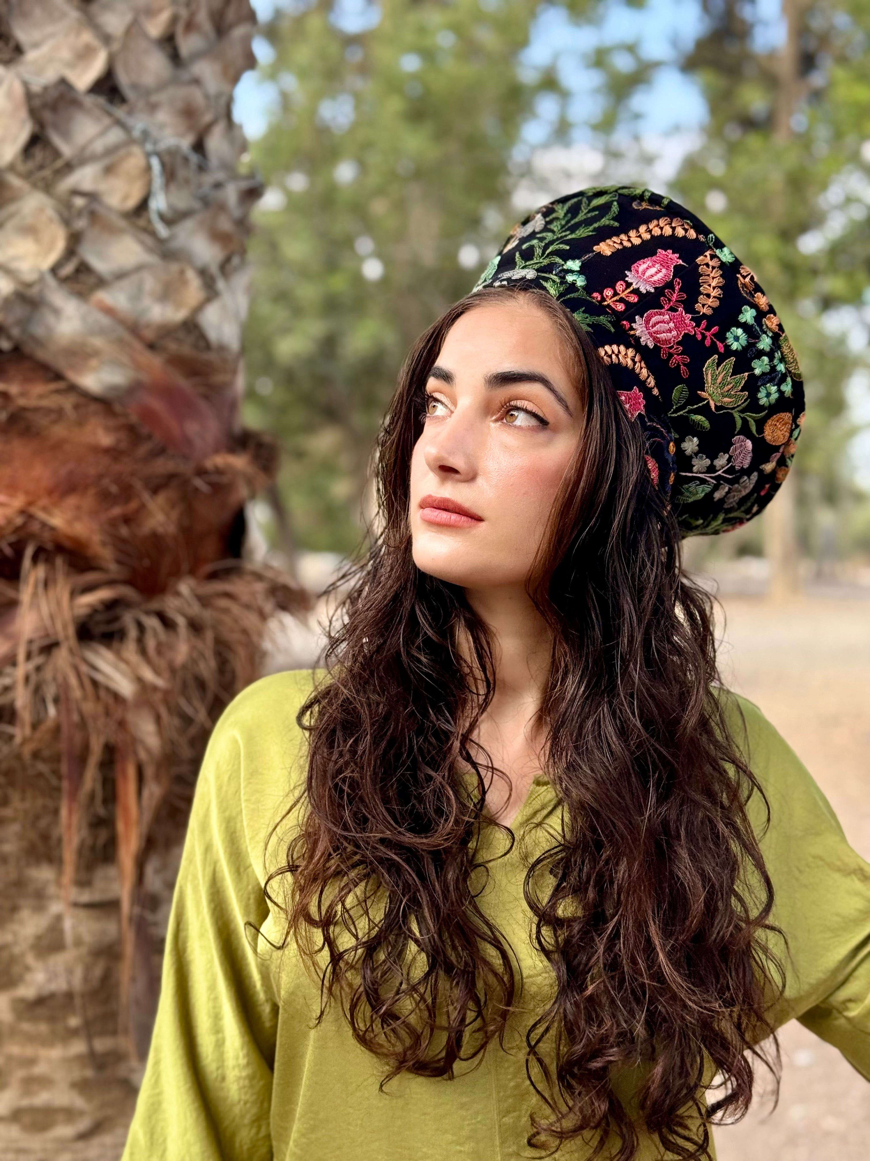 כובע שיק רקום אביבי (7900035776688)