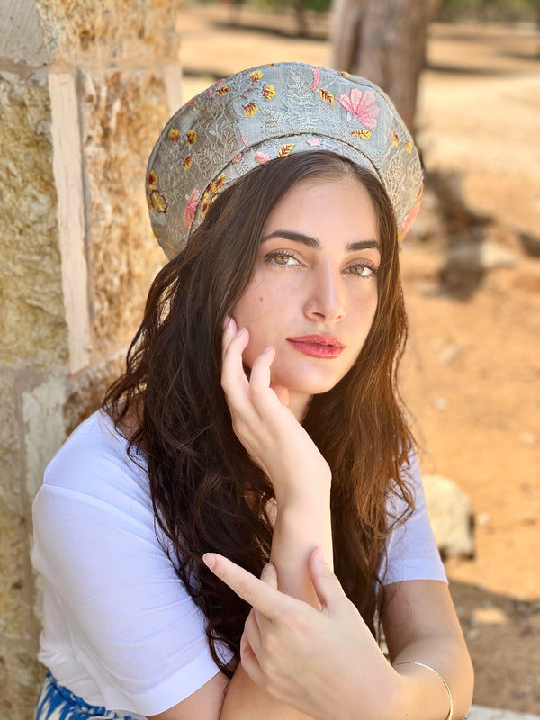 ⁨⁨⁨⁨⁨⁨⁨⁨⁨⁨⁨⁨⁨⁨כובע שיק רקום אפור⁩⁩⁩⁩⁩⁩⁩⁩⁩⁩⁩⁩⁩⁩ (7711348588720) (7711349571760)