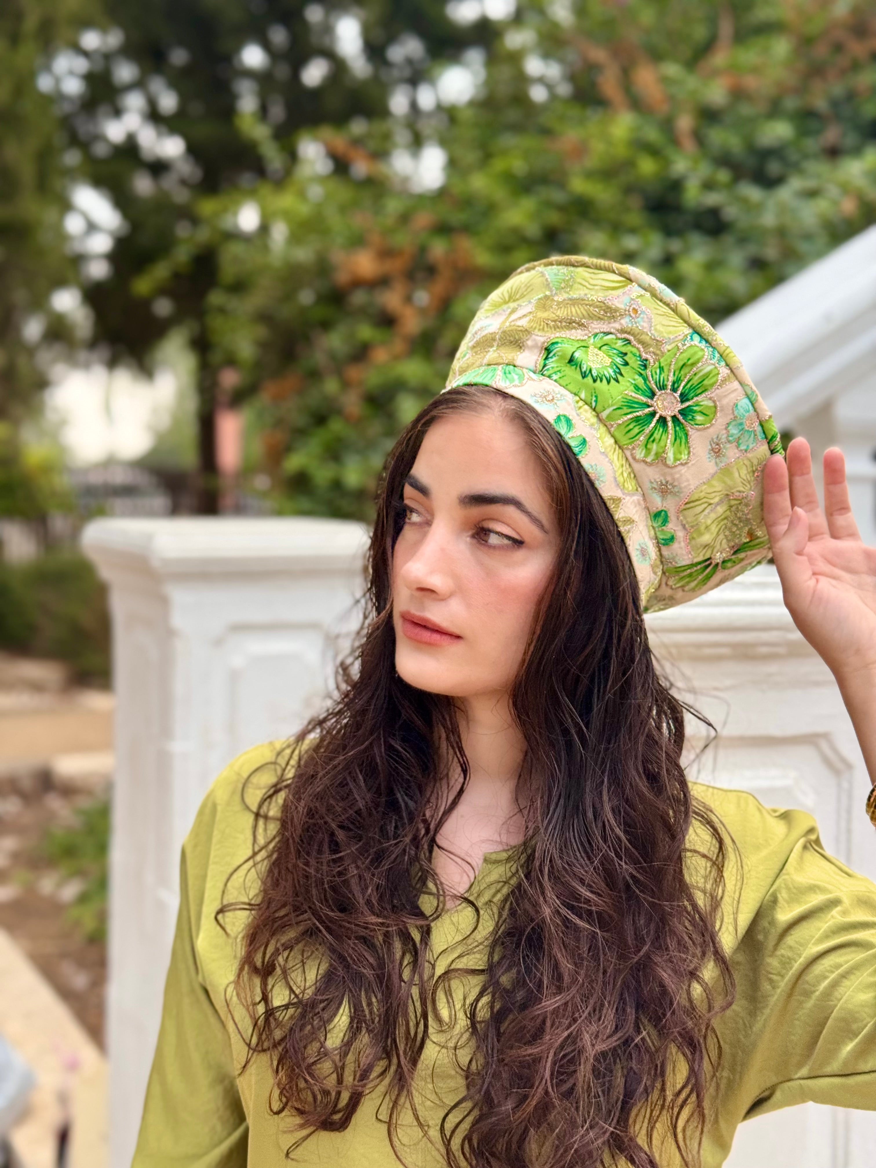 כובע שיק רקום פרחוני ירוק (7900036628656)