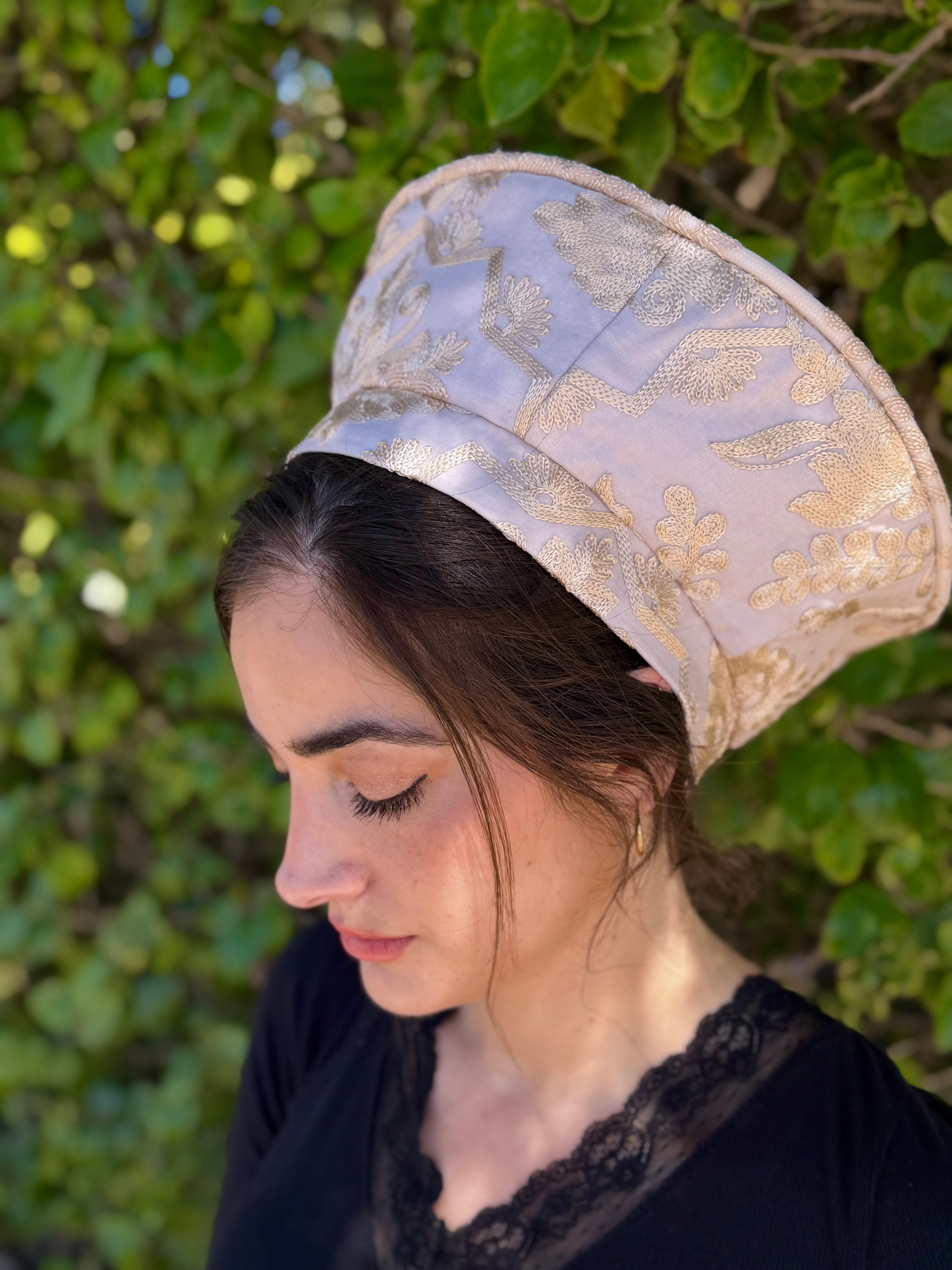 כובע שיק רקום שמנת