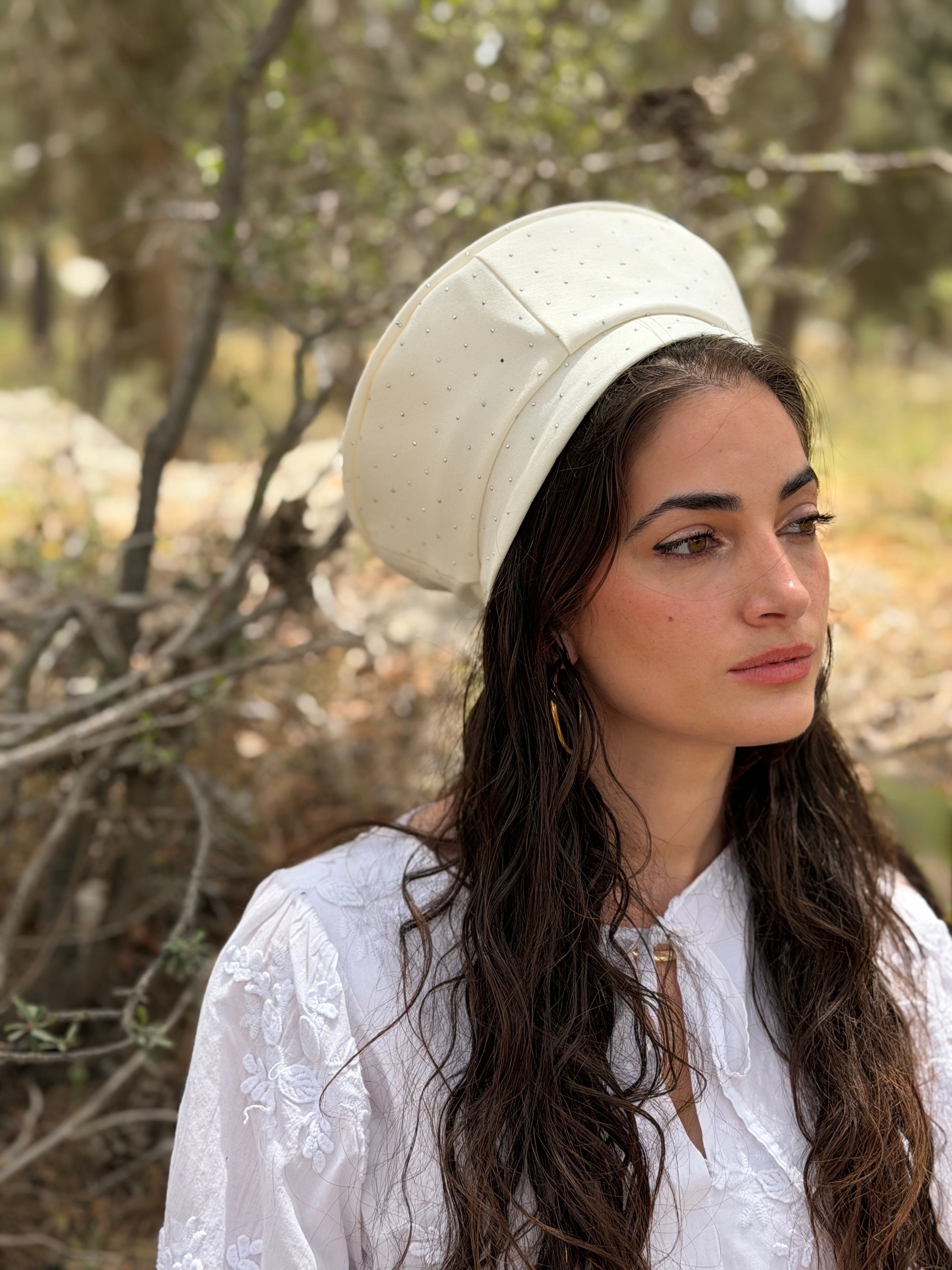 ⁨⁨⁨כובע שיק קומפורט קריסטל לבן