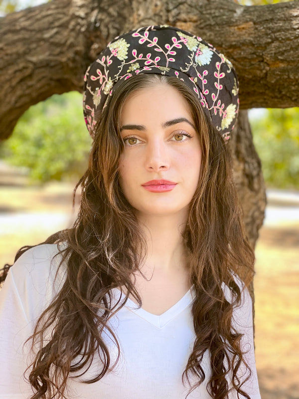 ⁨⁨⁨⁨⁨⁨⁨⁨⁨⁨⁨⁨⁨⁨כובע שיק רקום שחור פוקסיה⁩⁩⁩⁩⁩⁩⁩⁩⁩⁩⁩⁩⁩⁩ (7716249108656)