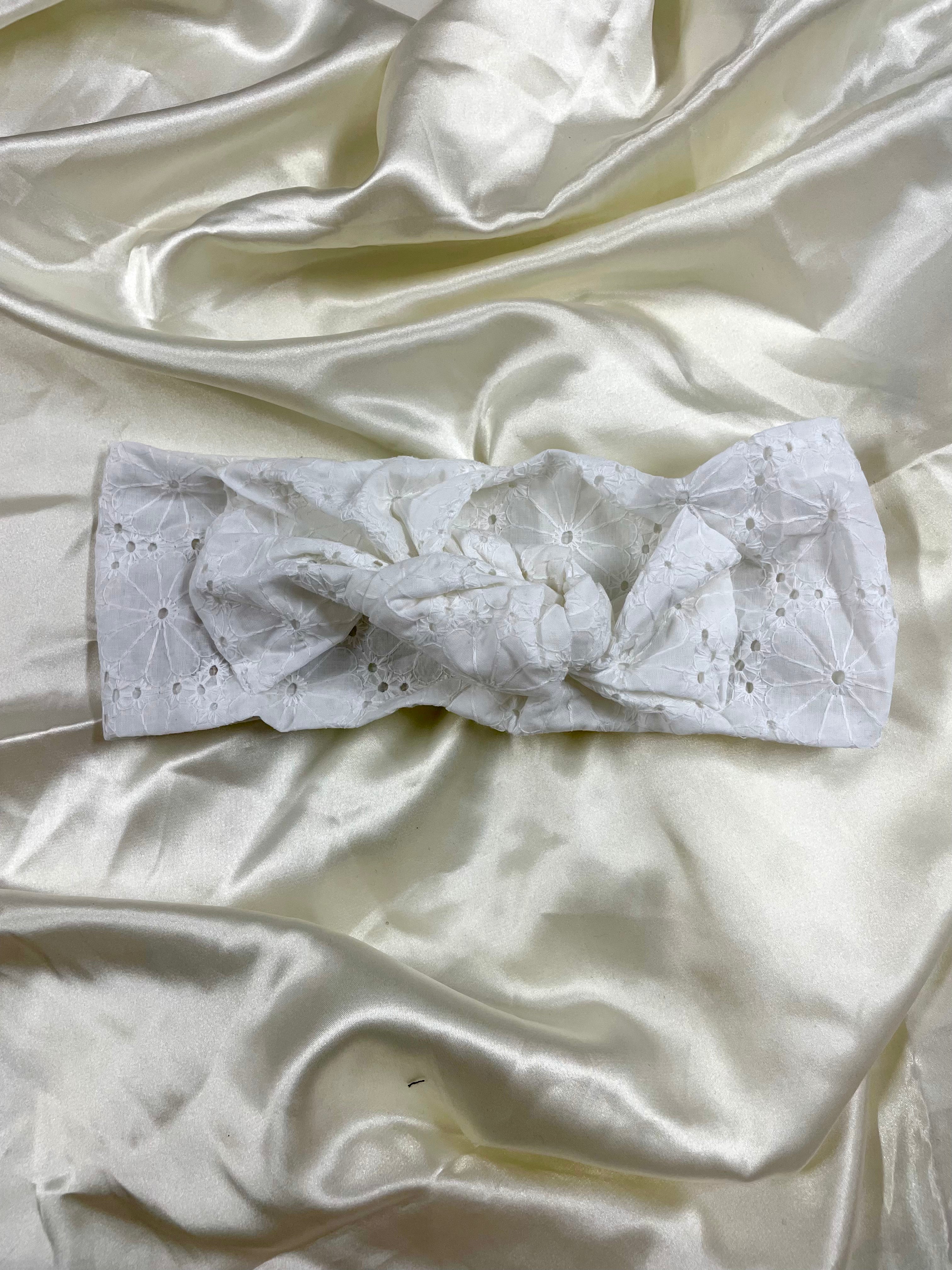 סרט סקוץ' קשור לבן רקום F28 (7906769404080)