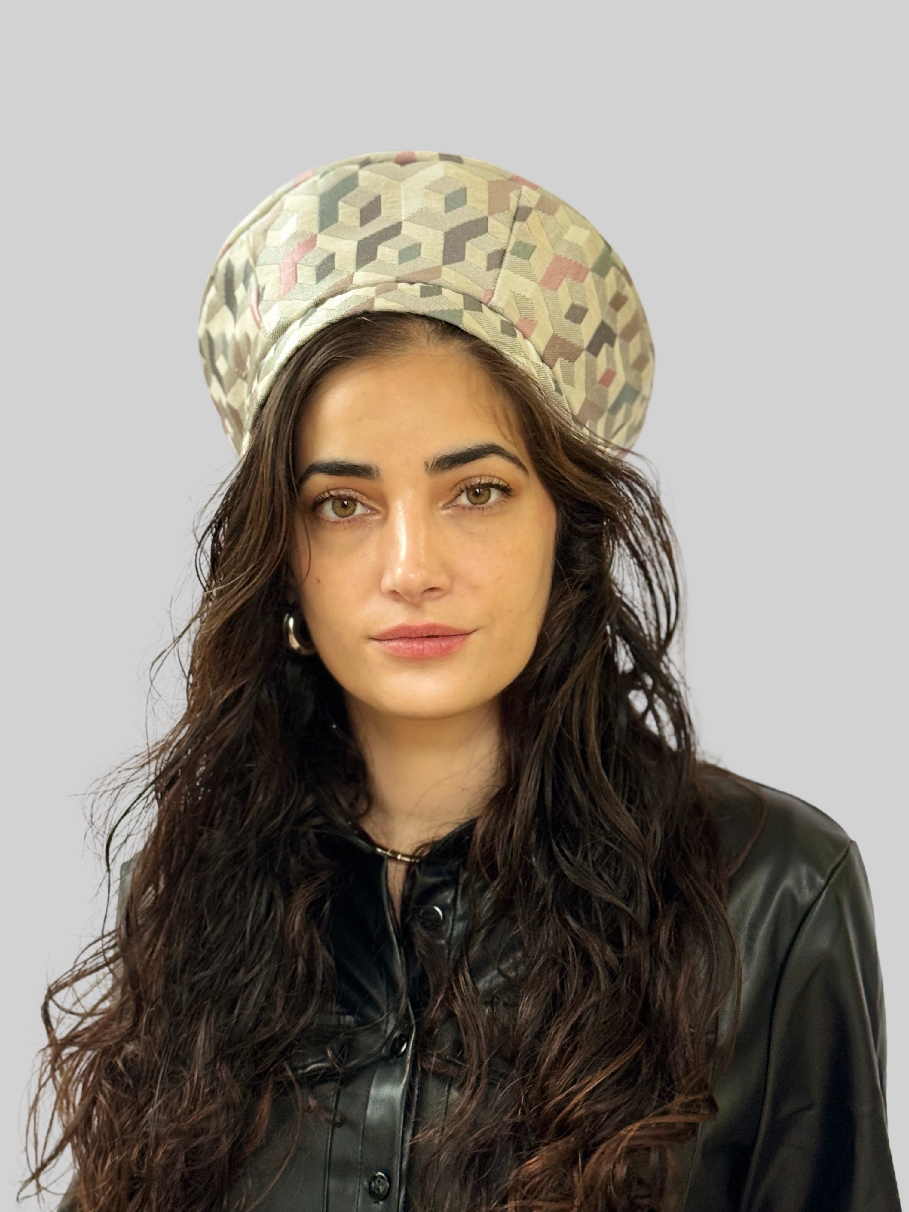 כובע שיק משושים