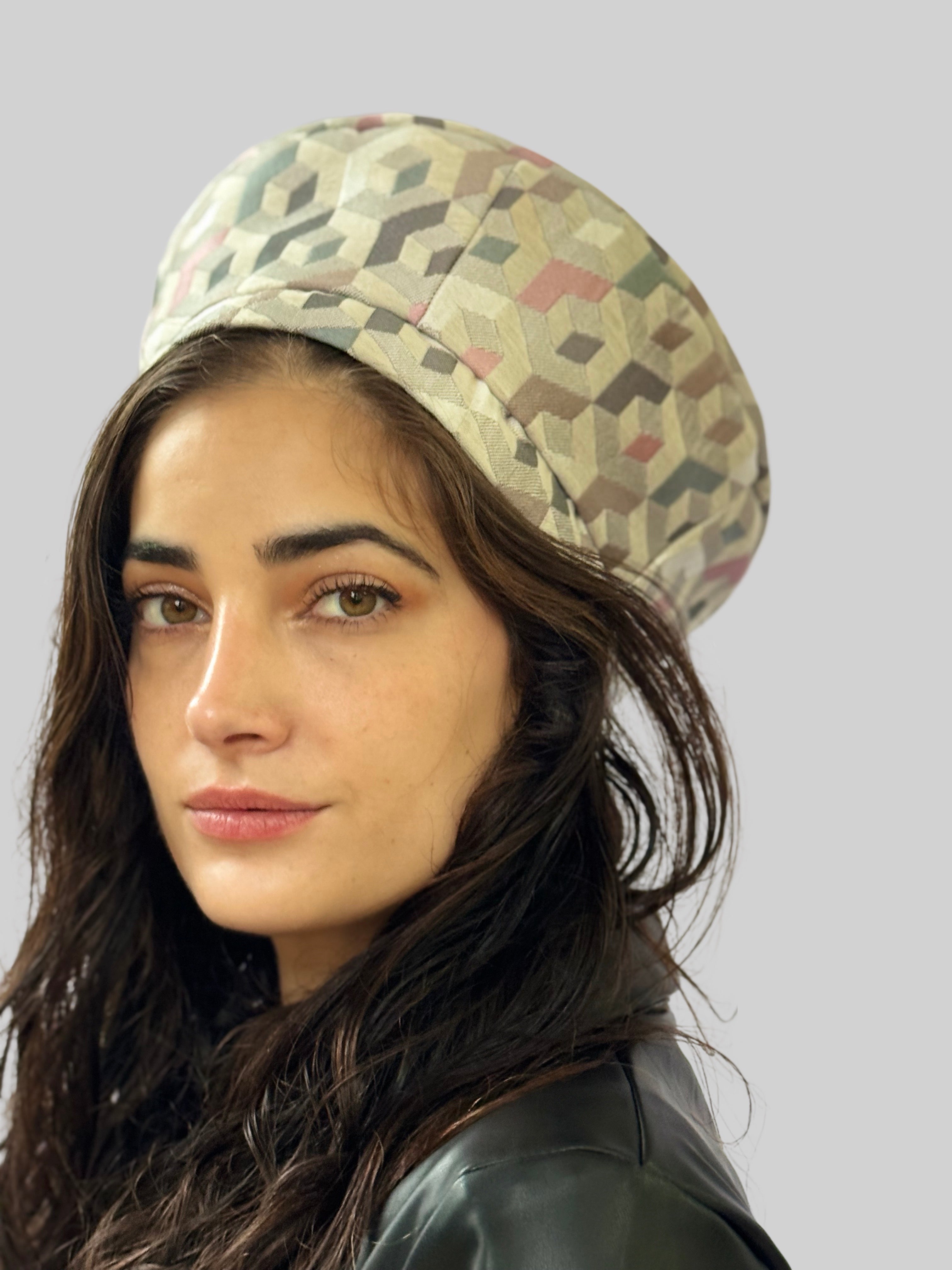 כובע שיק משושים אפור