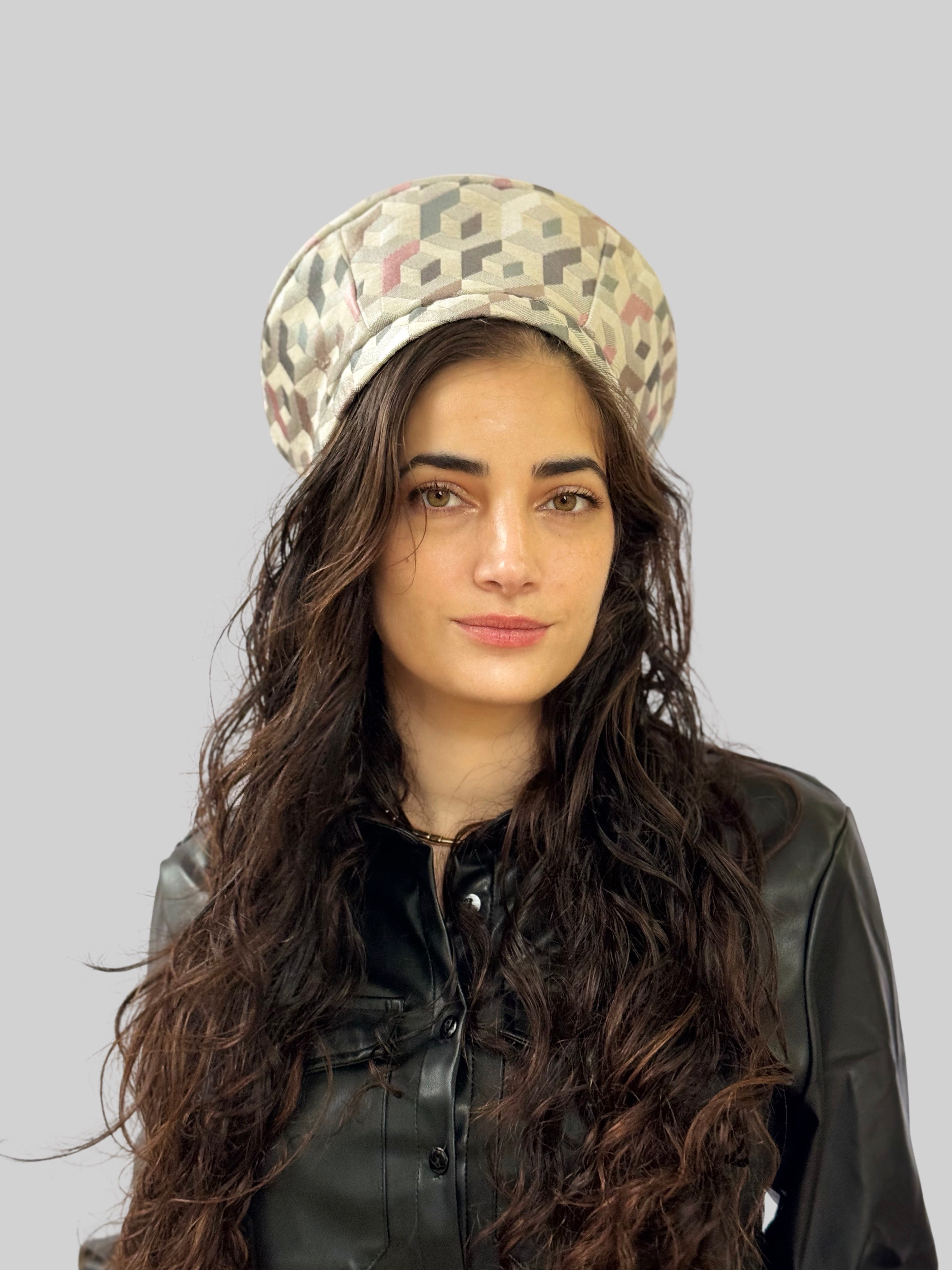 כובע שיק משושים אפור