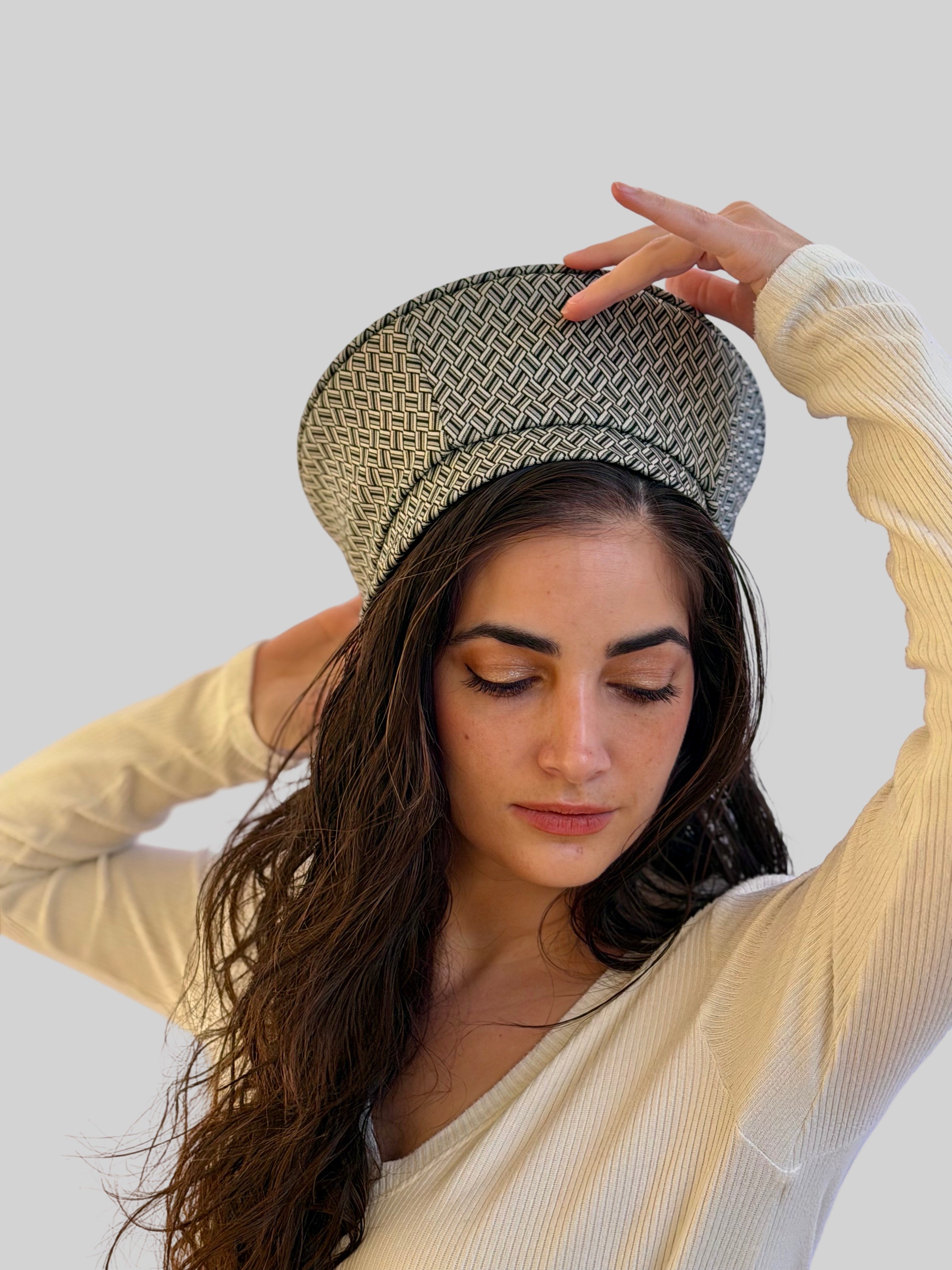 כובע שיק קומפורט גאומטרי אפור